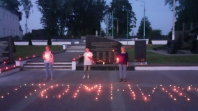 духовщинцы приняли участие во Всероссийской акции "Свеча памяти" - фото - 8
