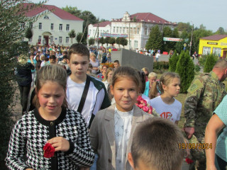 в городе Духовщине состоялся митинг, посвящённый 81 годовщине освобождения Духовщинского района от фашистских захватчиков - фото - 14