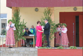 виктор Молотков поблагодарил жителей округа за помощь храму - фото - 10