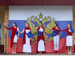 жители Духовщинского округа отмечают День России вместе со всей страной - фото - 10