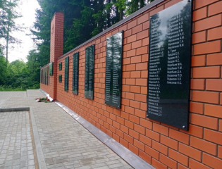 ремонт памятника в деревне Петрищево подходит к завершению - фото - 6