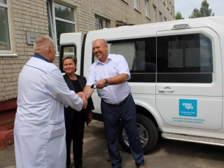 в Духовщинском округе появился новый санитарный автомобиль - фото - 6