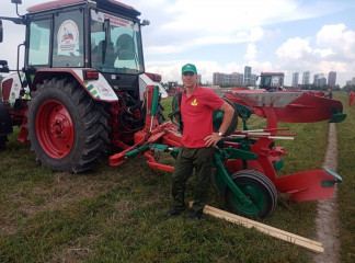 житель Духовщинского округа Дмитрий Казаков представляет Смоленскую область на чемпионате России по пахоте - фото - 1