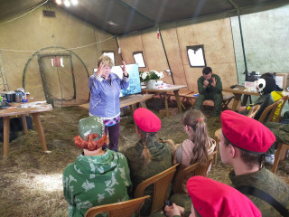 духовщинские школьники побывали в гостях у поисковиков - фото - 10