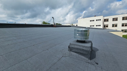 в Озерненской средней школе отремонтировали кровлю бассейна - фото - 3