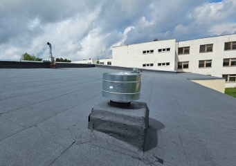 в Озерненской средней школе отремонтировали кровлю бассейна - фото - 3