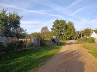 в деревне Вишневка провели работы по отсыпке улиц песчано-гравийной смесью - фото - 2