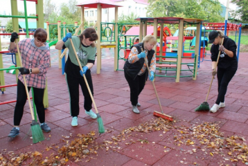 в Духовщине и Озерном организовали очередные уборки - фото - 10