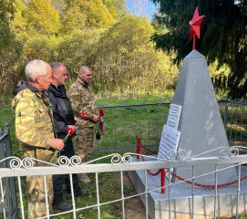 в урочище Капешня близ деревни Починок обновили памятный знак - фото - 3