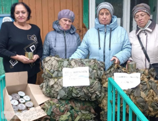 очередную партию маскировочных сетей отправили наши серебряные волонтеры в зону специальной военной операции - фото - 2