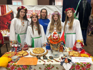 первые Озерненской средней школы достойно представили наш муниципалитет на областном фестивале "Дружба народов" - фото - 1