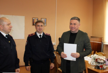 виктор Молотков поздравил сотрудников полиции с профессиональным праздником - фото - 7