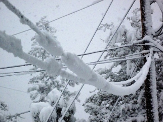 в округе продолжаются работы по восстановлению электроснабжения - фото - 1