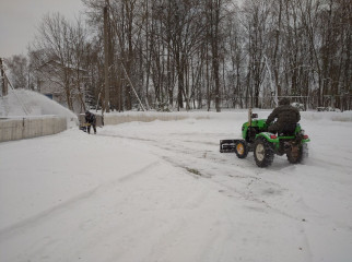 в Духовщине и Озерном идут работы по подготовке катков к заливке - фото - 6