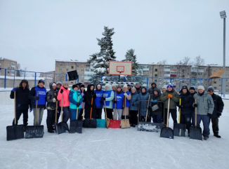 отличный субботник прошел сегодня в Озерном - фото - 7