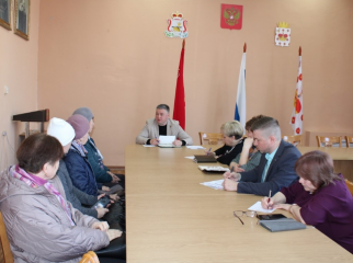 виктор Молотков провел прием граждан по личным вопросам - фото - 3