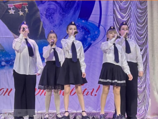 духовщинцы приняли участие в зональном этапе партийного конкурса «Знаете, каким он парнем был!» в городе Смоленске - фото - 9