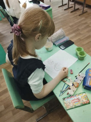 в Озерненской средней школе работает творческое объединение "Солнечные краски" - фото - 3