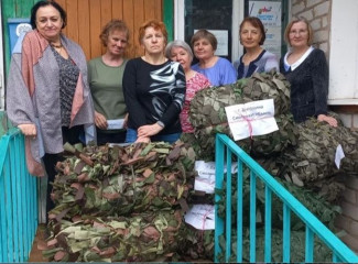 очередную партию маскировочных сетей отправили наши серебряные волонтеры в зону специальной военной операции - фото - 1