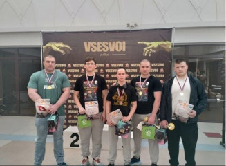 духовщинские ребята отлично выступили на турнире по жиму штанги в Ярцеве - фото - 1