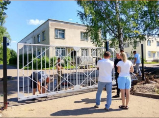 в поселке Озерный активно ведется подготовка образовательных учреждений к новому учебному году - фото - 6