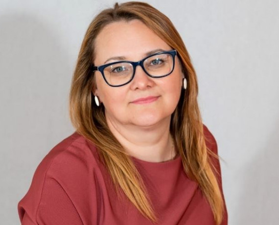 ирина Технеряднева, учитель изобразительного искусства в Духовщинской средней школе, свою жизнь без творчества не представляет - фото - 7
